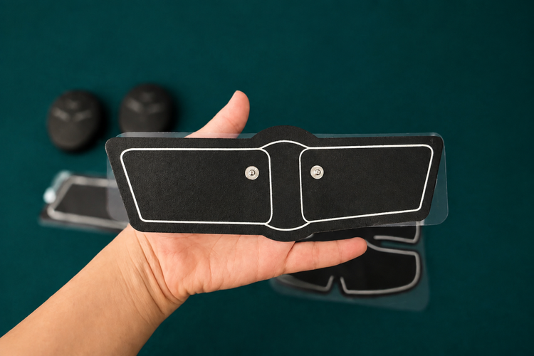 دستگاه عضله ساز بازو و سیکس پک EMS اورجینال Mobile-Gym (۳ عددی)
