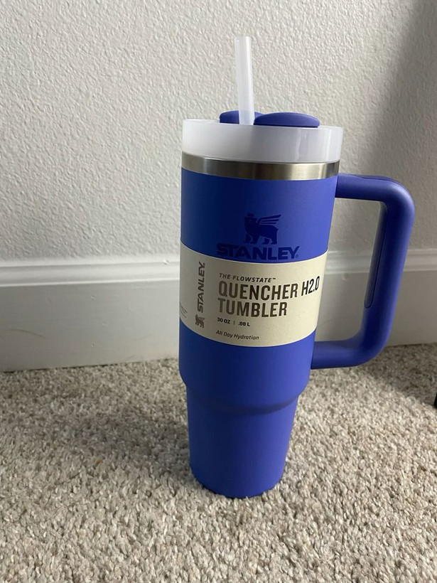 ماگ استنلی دسته دار اورجینال The Quencher H2.O FlowState™ Tumbler 40 oz دوجداره نی دار1.18 لیتر